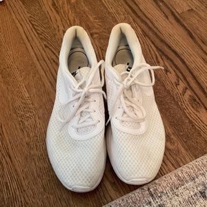 All white Nike Tanjun